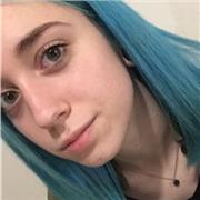 Diplomata con ottimi voti, studentessa di psicologia